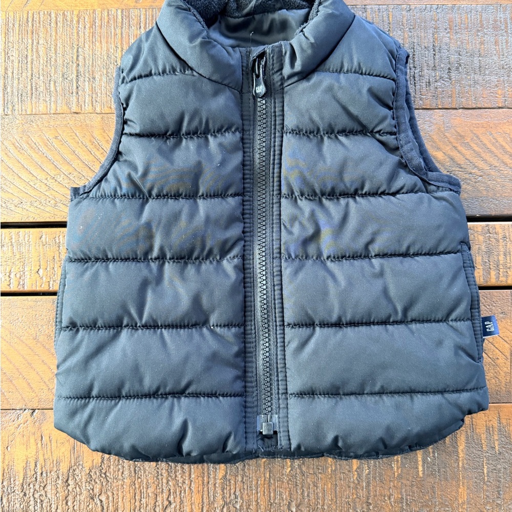 Baby Gap Black Puffer Vest Size 6-12 months